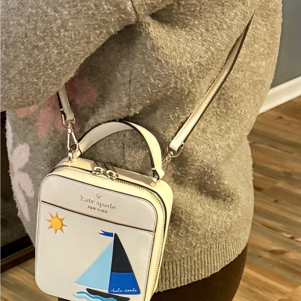 Kate Spade White Crossbody Bag with Sailboat Design - Picture 8 of 9